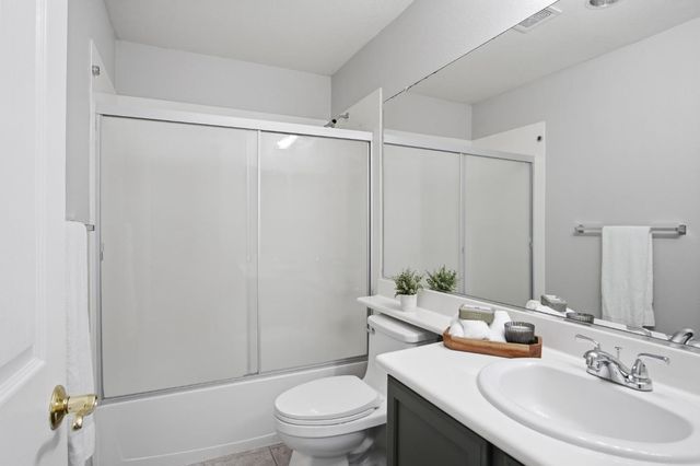 2403 Clemente Ln, Tracy, CA 95377