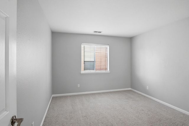 2403 Clemente Ln, Tracy, CA 95377