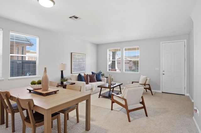 2403 Clemente Ln, Tracy, CA 95377