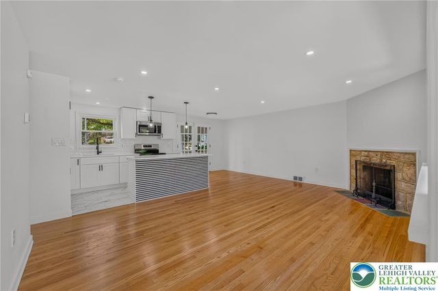 1543 Eaton Avenue, Bethlehem City, PA 18018