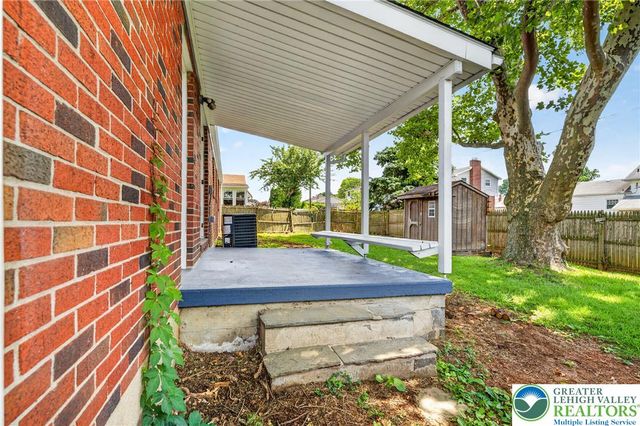 1543 Eaton Avenue, Bethlehem City, PA 18018