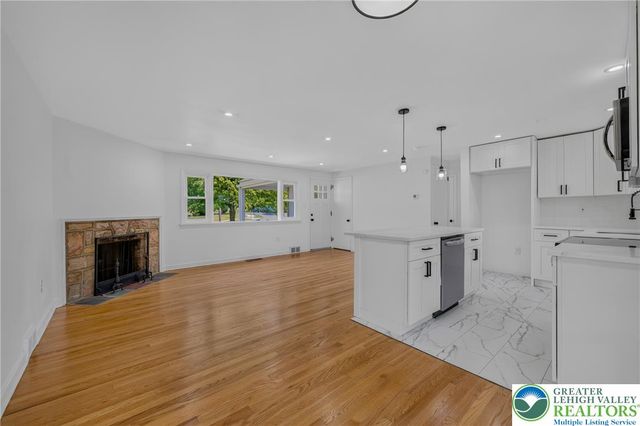 1543 Eaton Avenue, Bethlehem City, PA 18018