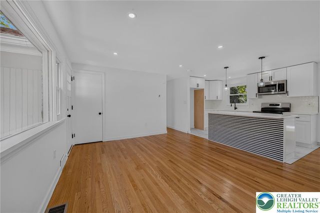 1543 Eaton Avenue, Bethlehem City, PA 18018