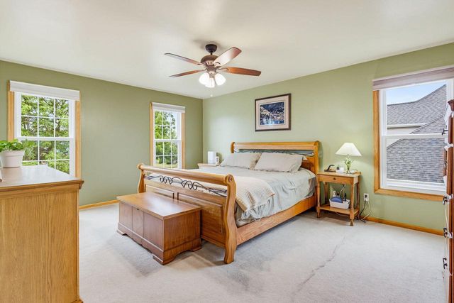 688 W Hickory LANE, Saukville, WI 53080