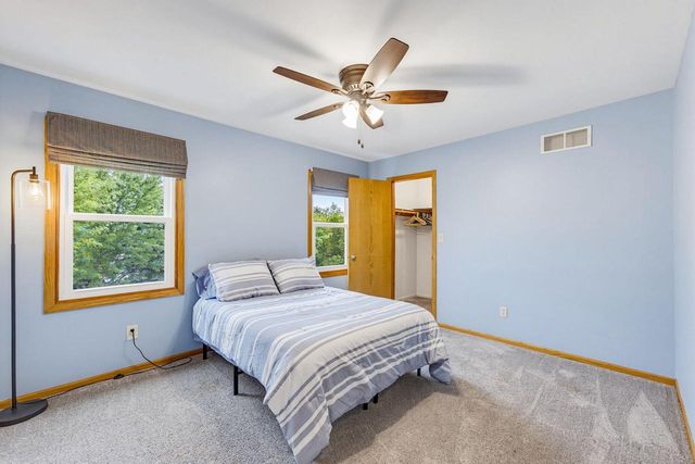 688 W Hickory LANE, Saukville, WI 53080