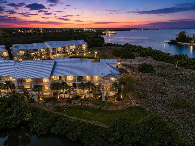 3273 MANGROVE POINT DRIVE, Ruskin, FL 33570