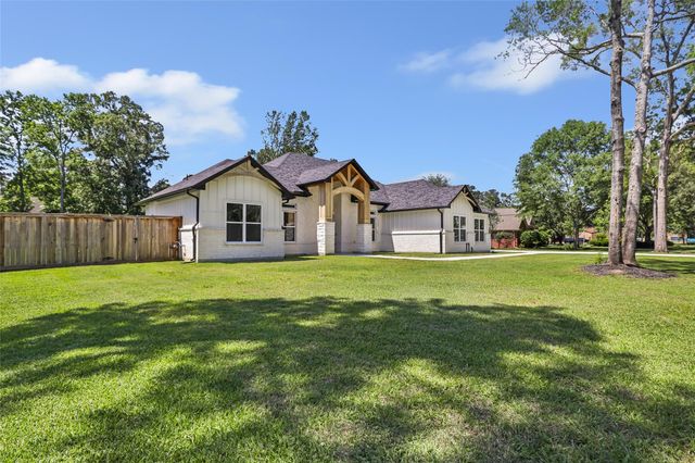 2423 Roman Forest Boulevard, New Caney, TX 77357
