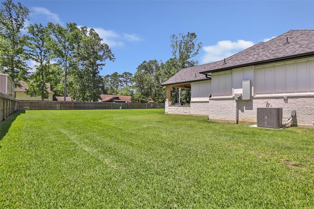 2423 Roman Forest Boulevard, New Caney, TX 77357
