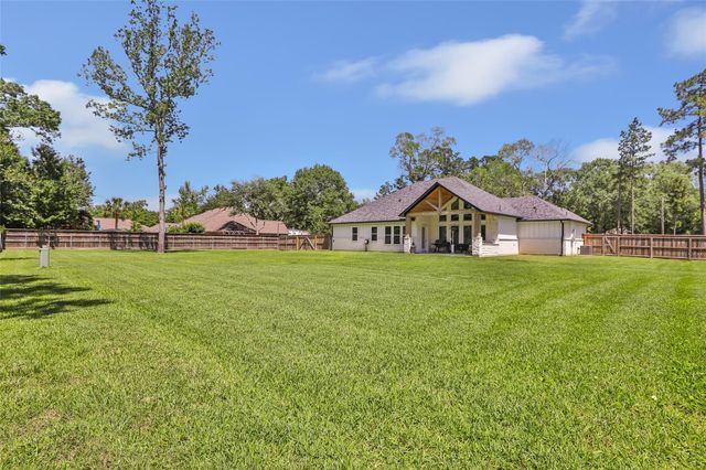 2423 Roman Forest Boulevard, New Caney, TX 77357
