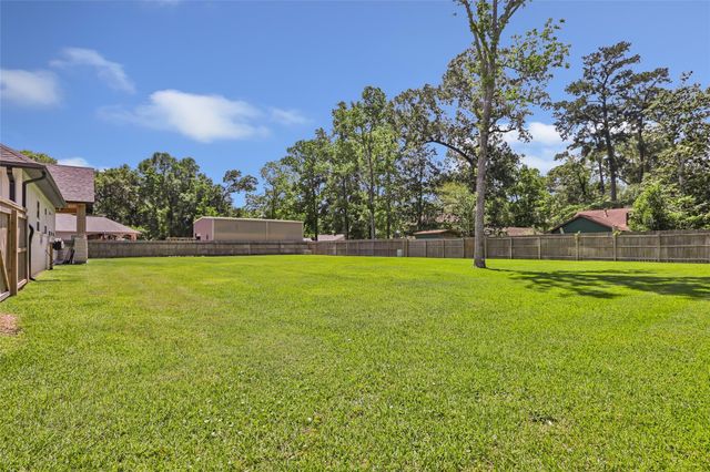 2423 Roman Forest Boulevard, New Caney, TX 77357