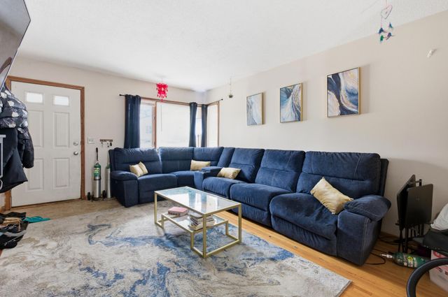 401 46th Avenue NE, Columbia Heights, MN 55421