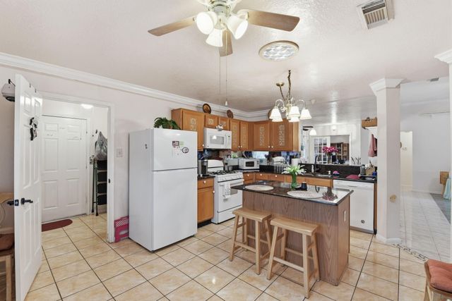 1818 Kemah Oaks Drive, Kemah, TX 77565