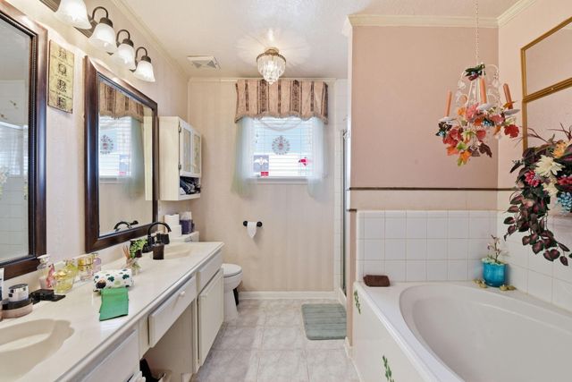 1818 Kemah Oaks Drive, Kemah, TX 77565