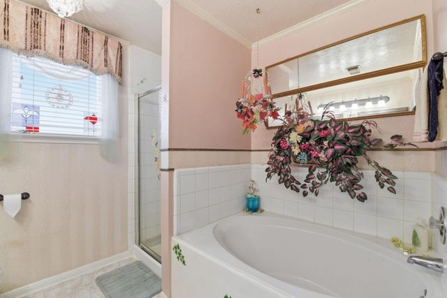 1818 Kemah Oaks Drive, Kemah, TX 77565