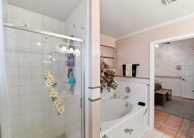 1818 Kemah Oaks Drive, Kemah, TX 77565