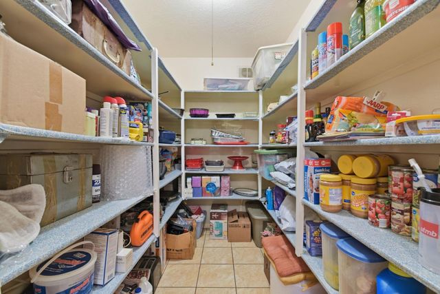 1818 Kemah Oaks Drive, Kemah, TX 77565