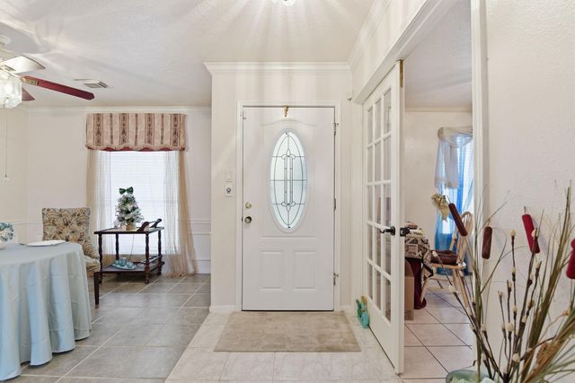 1818 Kemah Oaks Drive, Kemah, TX 77565