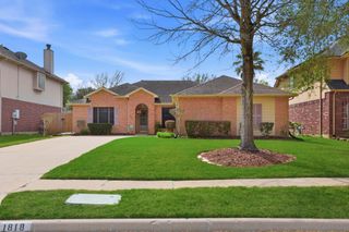 1818 Kemah Oaks Drive, Kemah, TX 77565