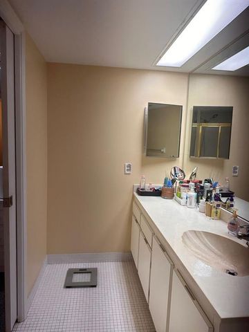 565 Oaks Ln 308, Pompano Beach, FL 33069