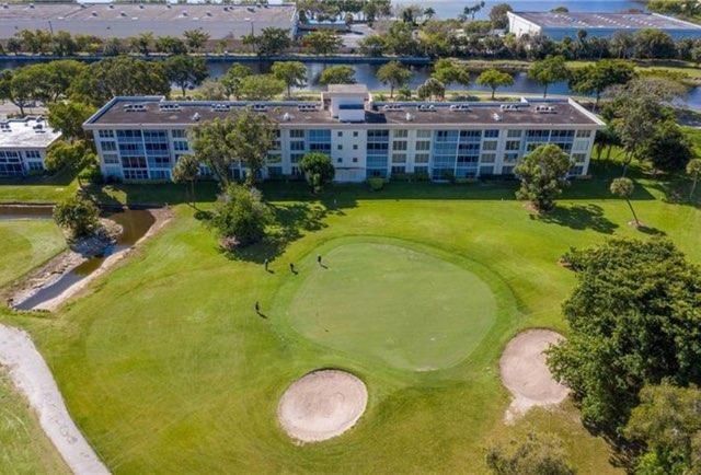 565 Oaks Ln 308, Pompano Beach, FL 33069