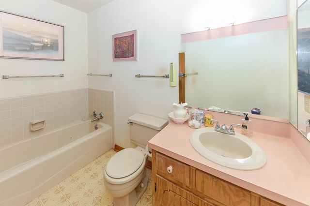 182 Norma Jean BLVD, Smithville, TX 78957