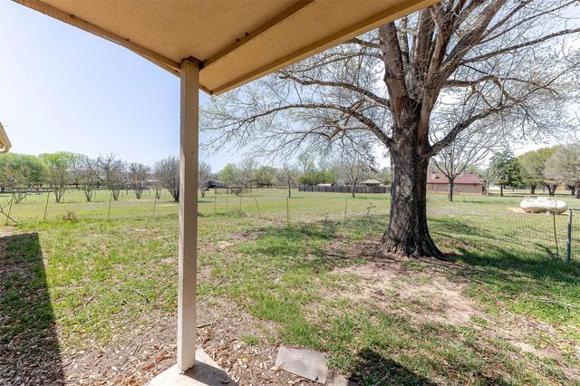 182 Norma Jean BLVD, Smithville, TX 78957