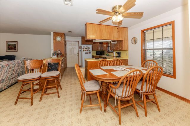 182 Norma Jean BLVD, Smithville, TX 78957