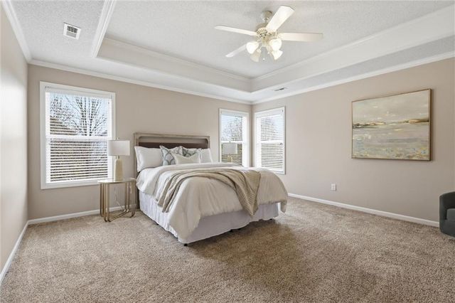 645 N Pine Circle, Gardner, KS 66030