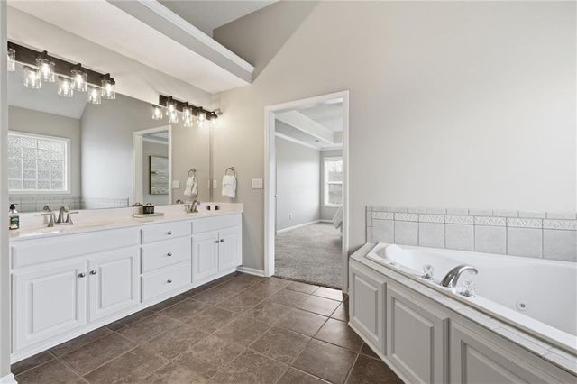 645 N Pine Circle, Gardner, KS 66030