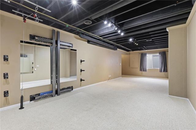 645 N Pine Circle, Gardner, KS 66030