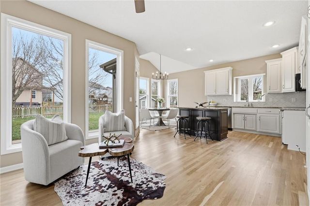 645 N Pine Circle, Gardner, KS 66030