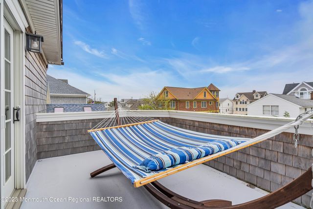 32 3rd Avenue, Normandy Beach, NJ 08739