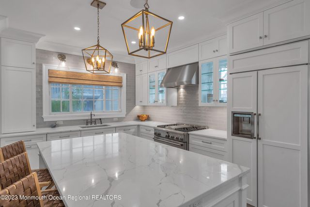 32 3rd Avenue, Normandy Beach, NJ 08739