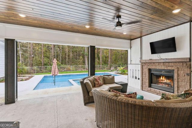 7097 Harrietts Bluff Road, Woodbine, GA 31569