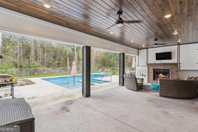 7097 Harrietts Bluff Road, Woodbine, GA 31569