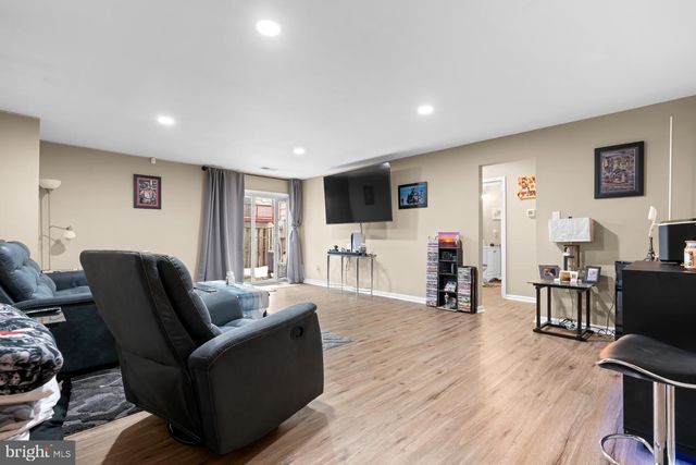 1683 HART CT, Crofton, MD 21114