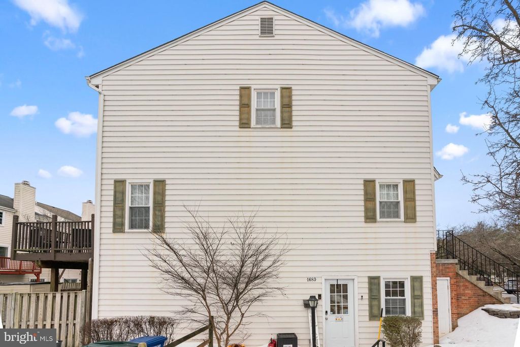 1683 HART CT, Crofton, MD 21114