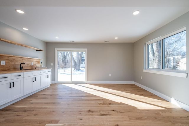 27590 Hiller Street, Harrison Twp, MI 48045