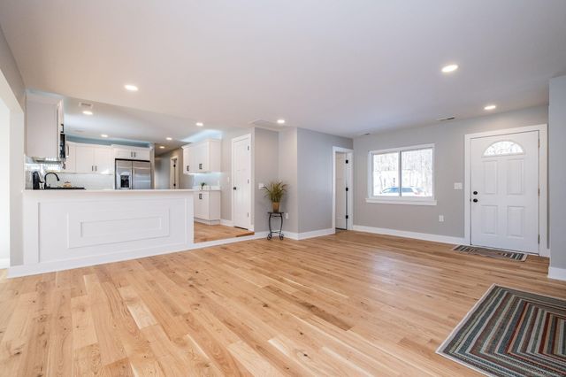 27590 Hiller Street, Harrison Twp, MI 48045