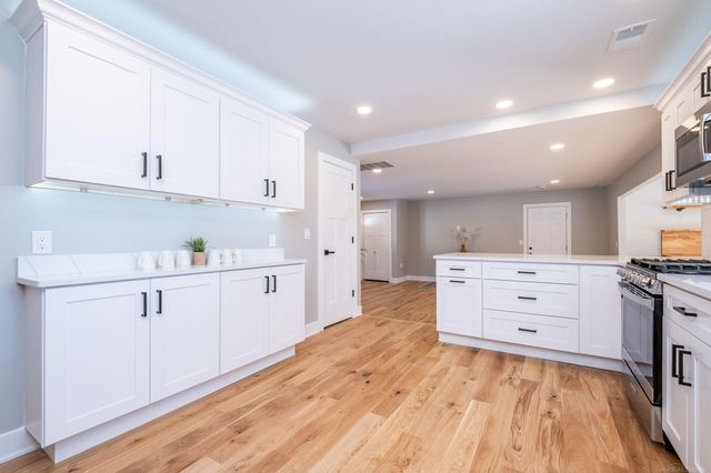 27590 Hiller Street, Harrison Twp, MI 48045