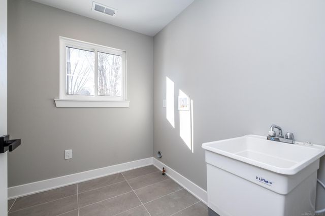 27590 Hiller Street, Harrison Twp, MI 48045