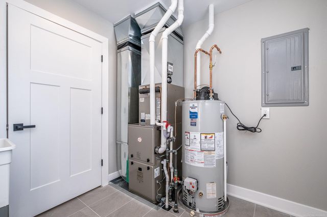 27590 Hiller Street, Harrison Twp, MI 48045