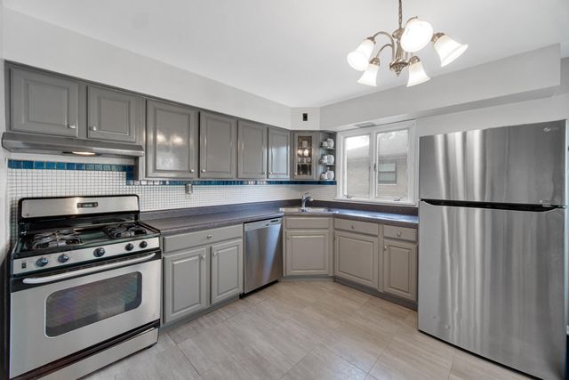 7946 Monroe Avenue, Munster, IN 46321