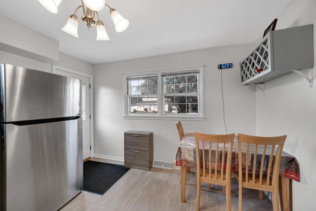 7946 Monroe Avenue, Munster, IN 46321