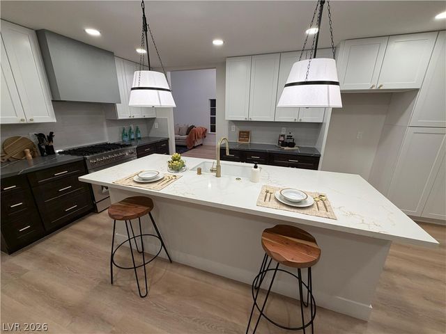 8 Richland Acres Court, Henderson, NV 89074