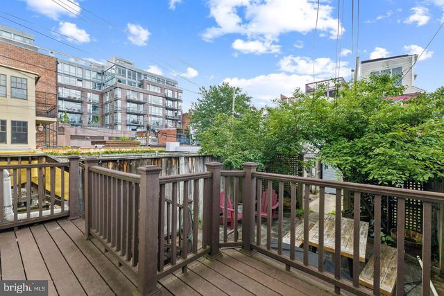1414 SWANN ST NW, Washington, DC 20009