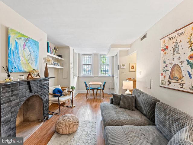 1414 SWANN ST NW, Washington, DC 20009