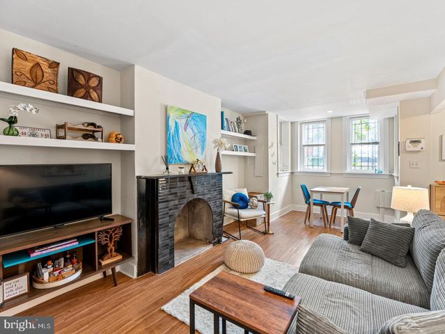 1414 SWANN ST NW, Washington, DC 20009