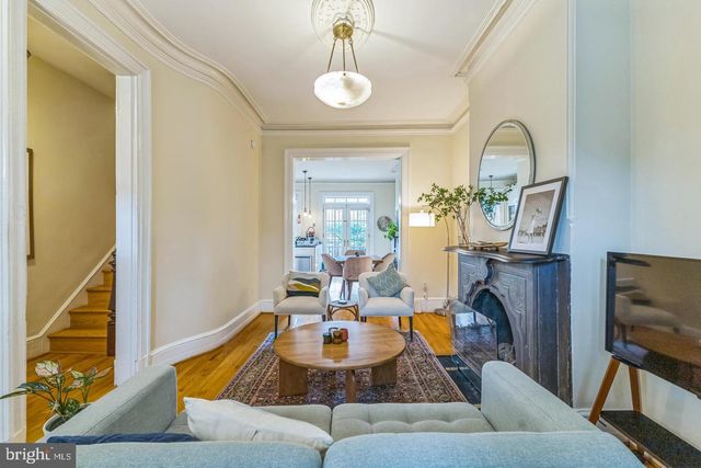 1414 SWANN ST NW, Washington, DC 20009