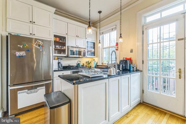 1414 SWANN ST NW, Washington, DC 20009